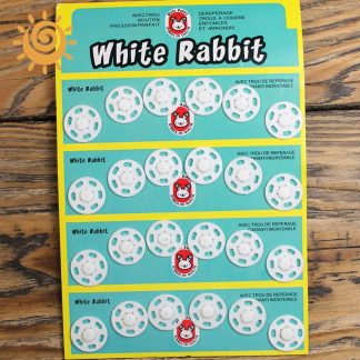 Кнопка пластмасова, білого кольору