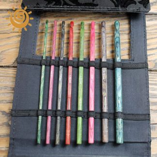 Набір гачків для вязання в кейсі