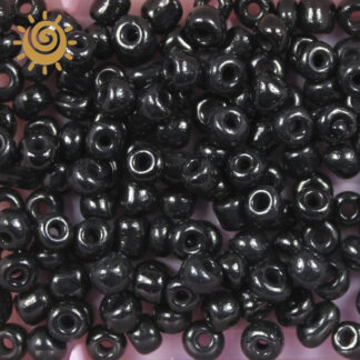 великий китайський бісер чорного кольору