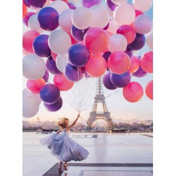 Набір алмазної мозаїки 30х40 Дівчинка з кульками ST456