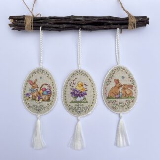 М-0333 "Великдень на порозі (3 іграшки в комплекті)" (набір для вишивання муліне ДМС) 7х10,5 см