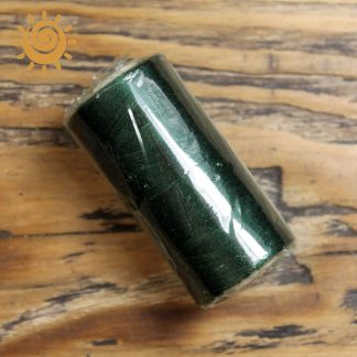 Шовкова нитка зеленого кольору